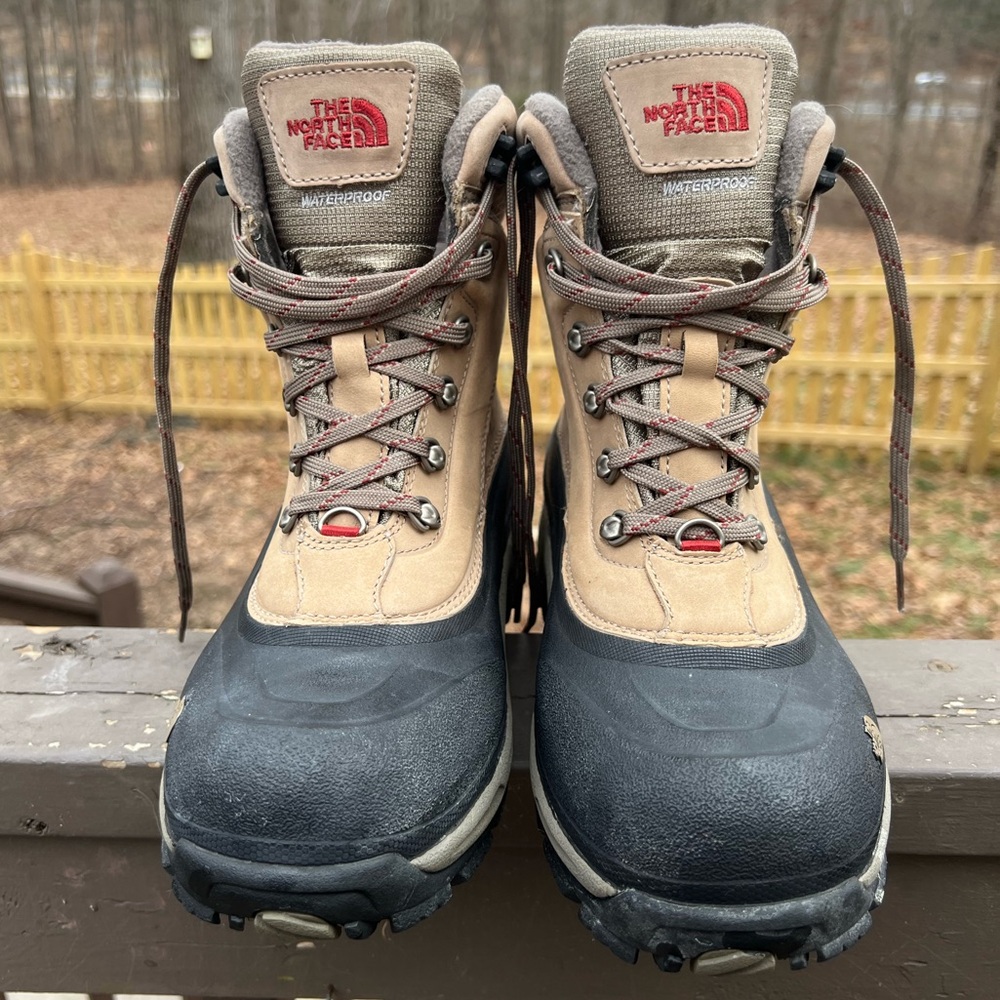 North Face Women’s Baltoro 400 Waterproof Boots - Size 9